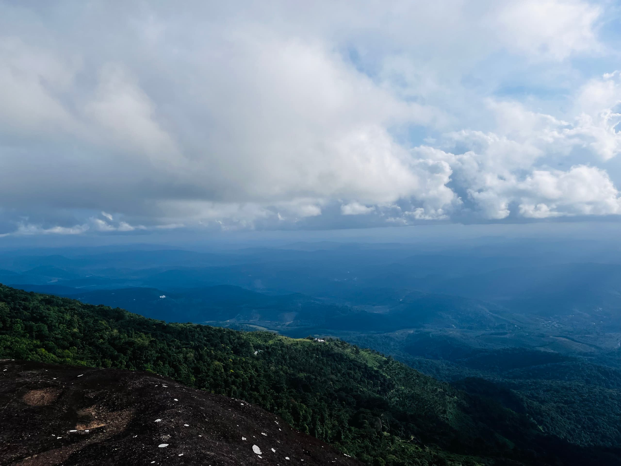 Cloud banked over the valley from the Sayippu Bungalow viewpoint